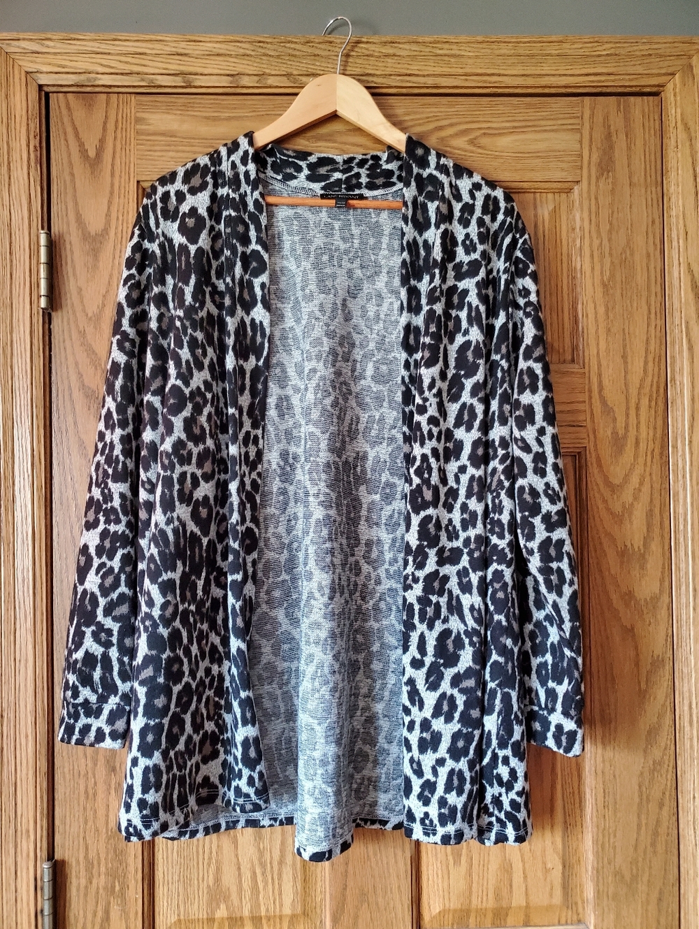 Lane Bryant Leopard Print Cardigan Sweater Open Front. Size 22/24. Like New!